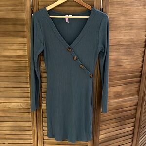 COPY - alya long sleeve dress